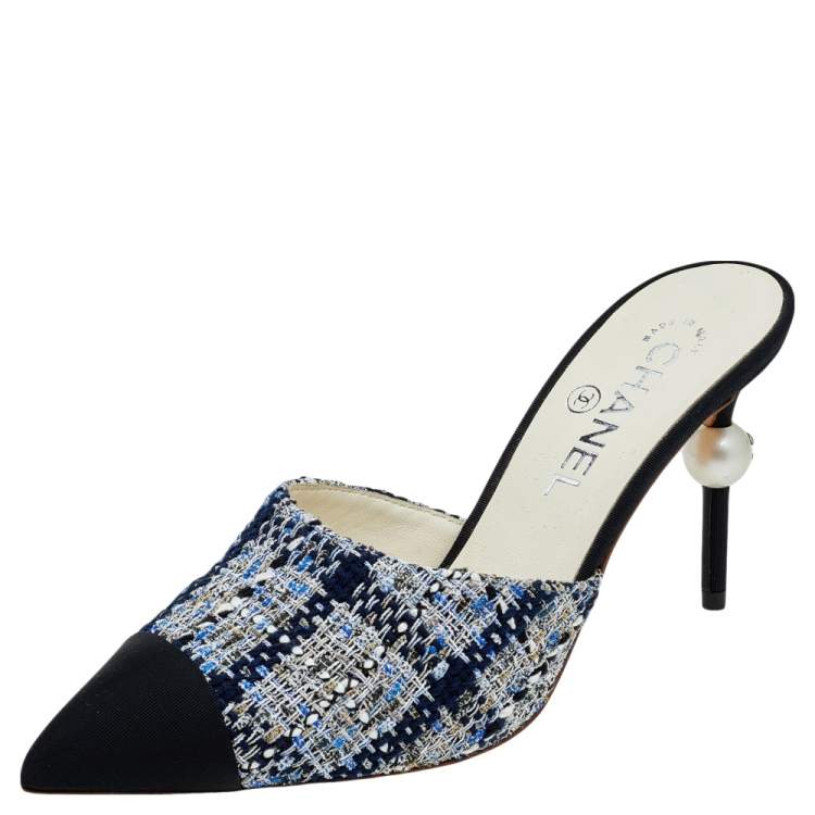 Chanel Black/Blue Tweed And Grosgrain Pointed Toe CC Pearl Embellished Heel Mule Sandals Size 37.5