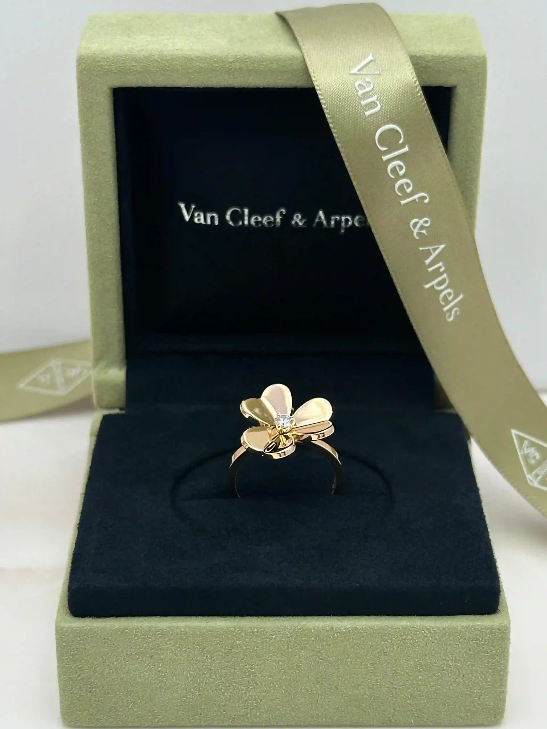 Van Cleef And Arpels Frivole Ring Size 49