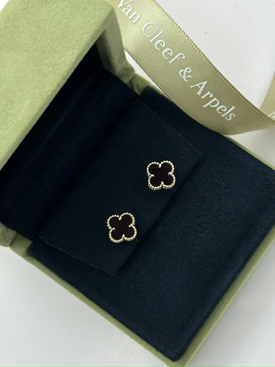 Van Cleef And Arpels Sweet Alhambra Earstuds