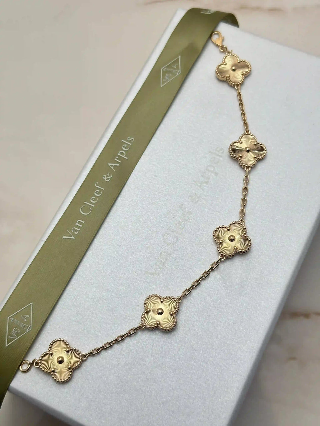 Van Cleef And Arpels Vintage Alhambra Bracelet VCARP3JK00