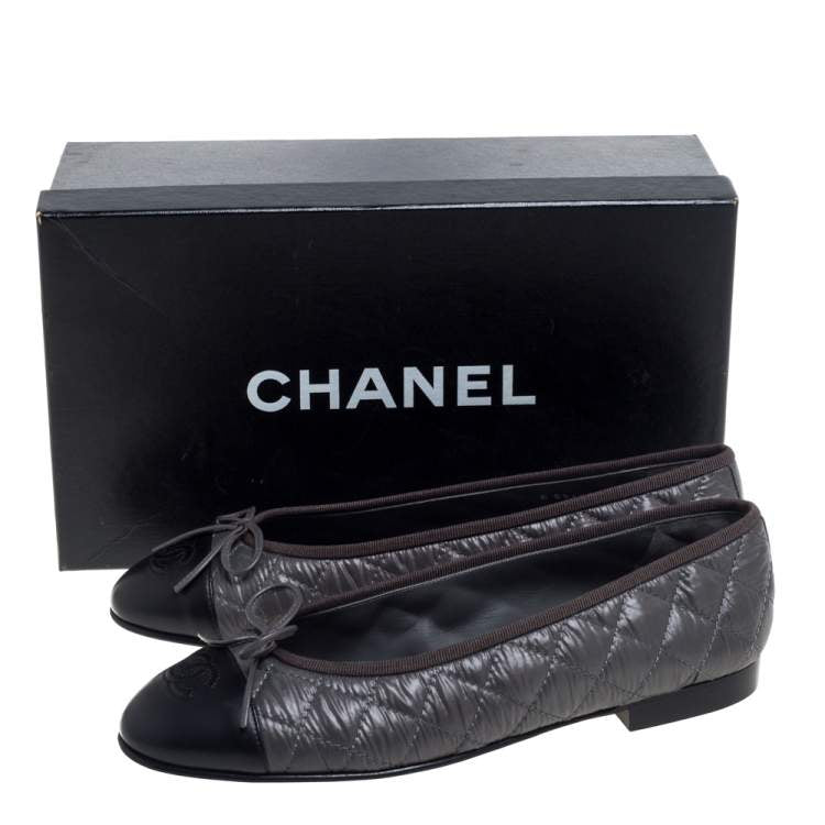 Chanel Grey/Black Quilted Leather Bow CC Cap Toe Ballet Flats Size 38.5