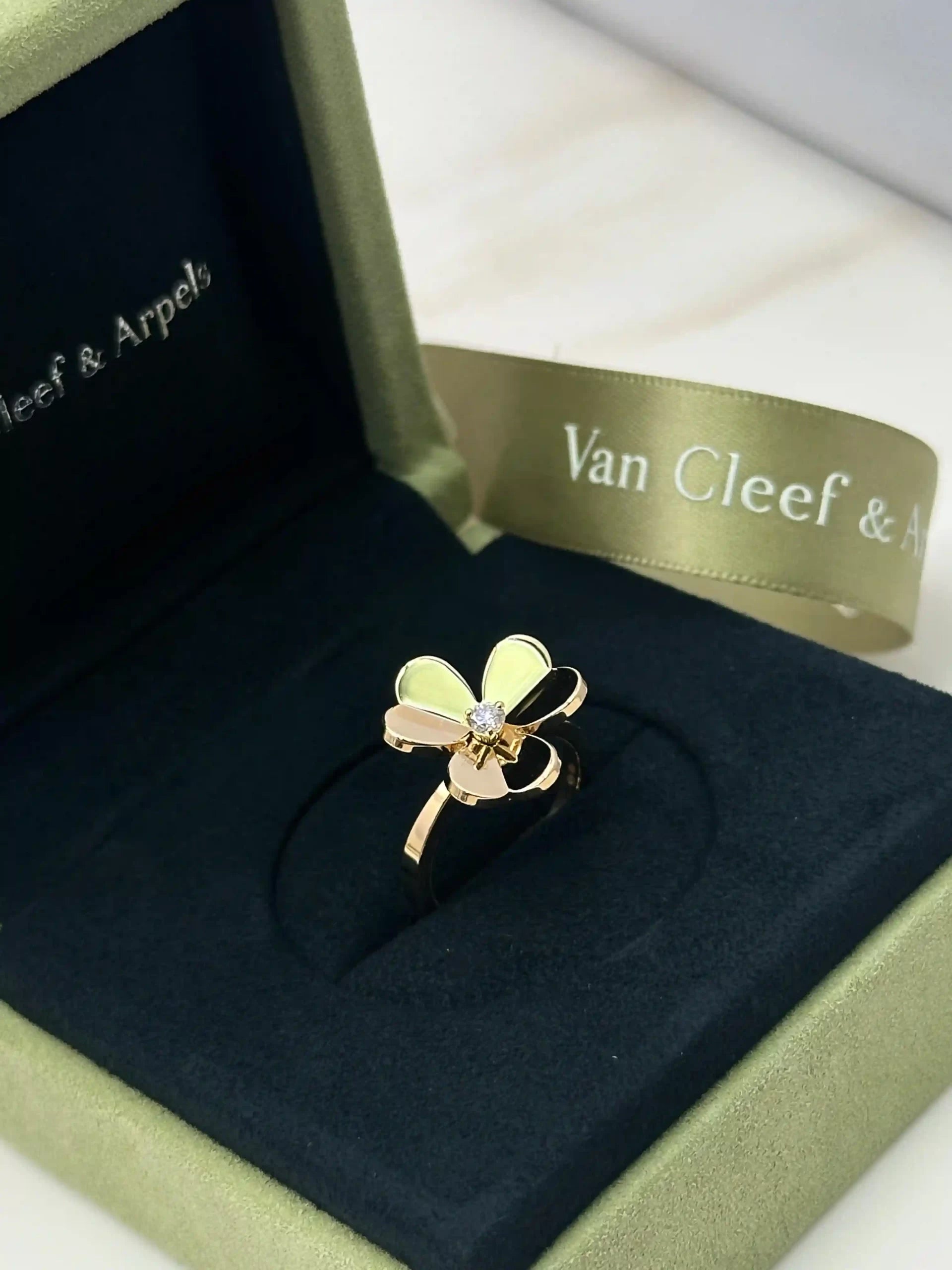 Van Cleef And Arpels Frivole Ring Size 49