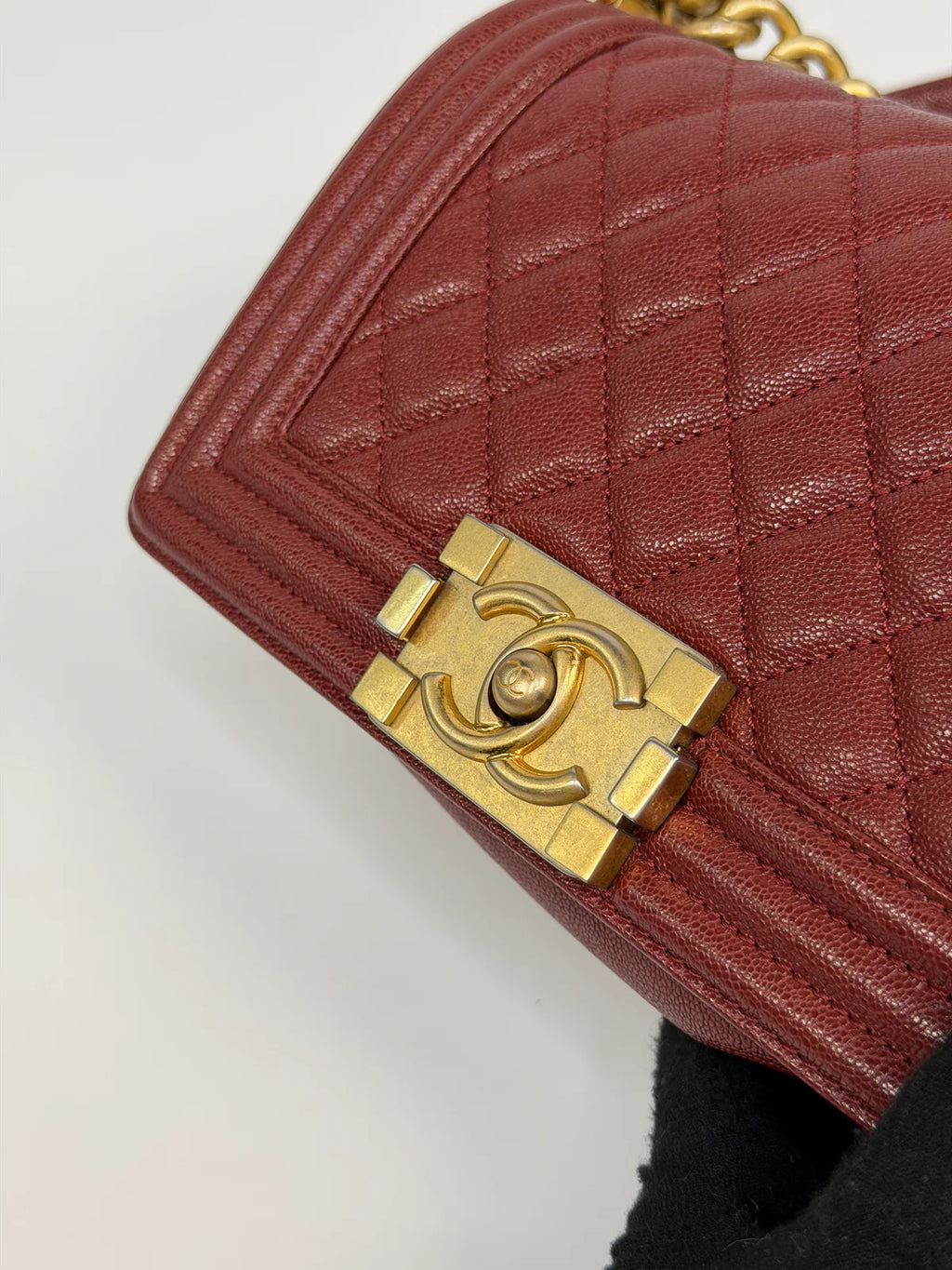CHANEL SMALL LE BOY BAG IN BURGUNDY CAVIAR LEATHER WITH AGED GOLD HARDWARE