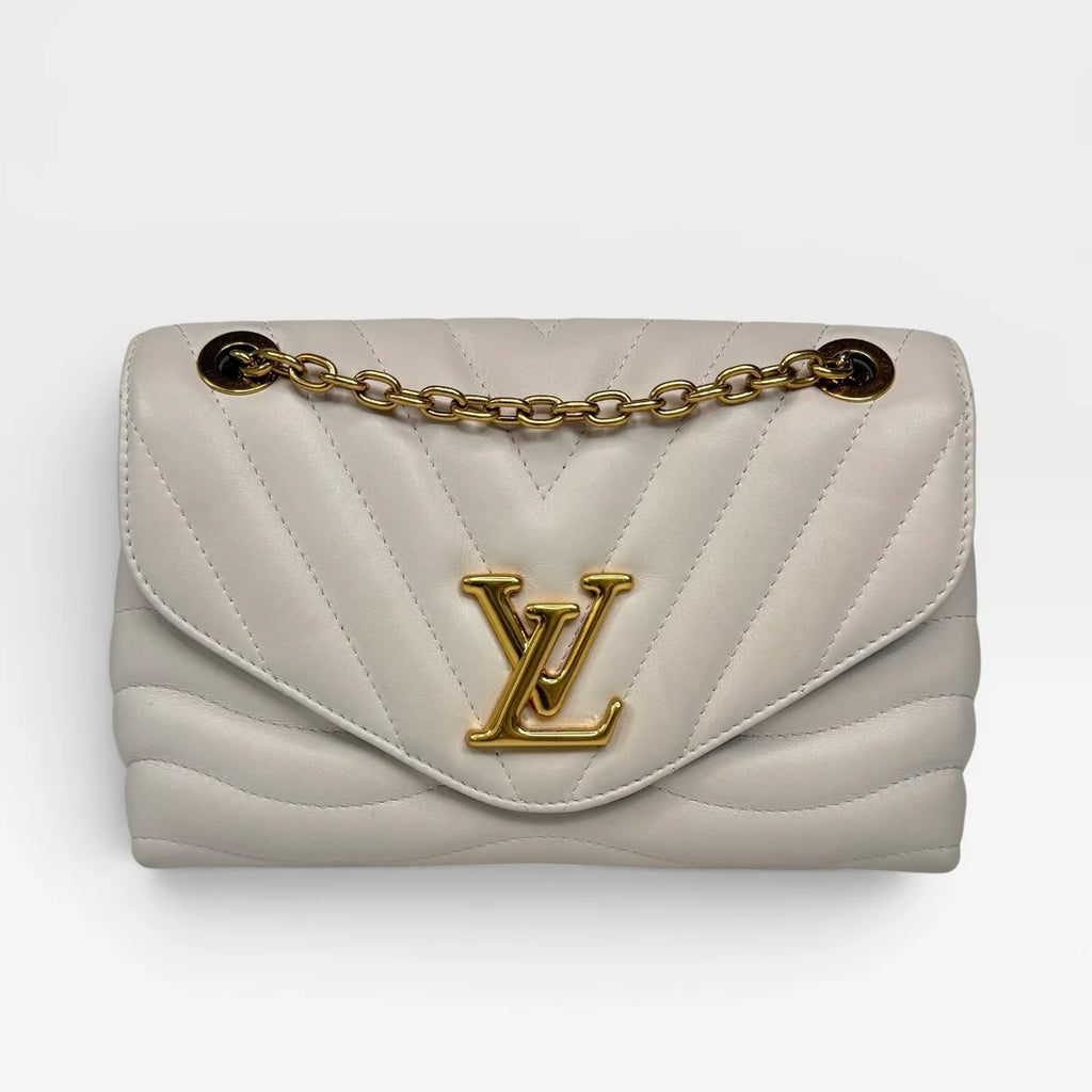 LOUIS VUITTON NEW WAVE CHAIN SHOULDER BAG IN IVORY CALF LEATHER WITH GOLD HARDWARE
