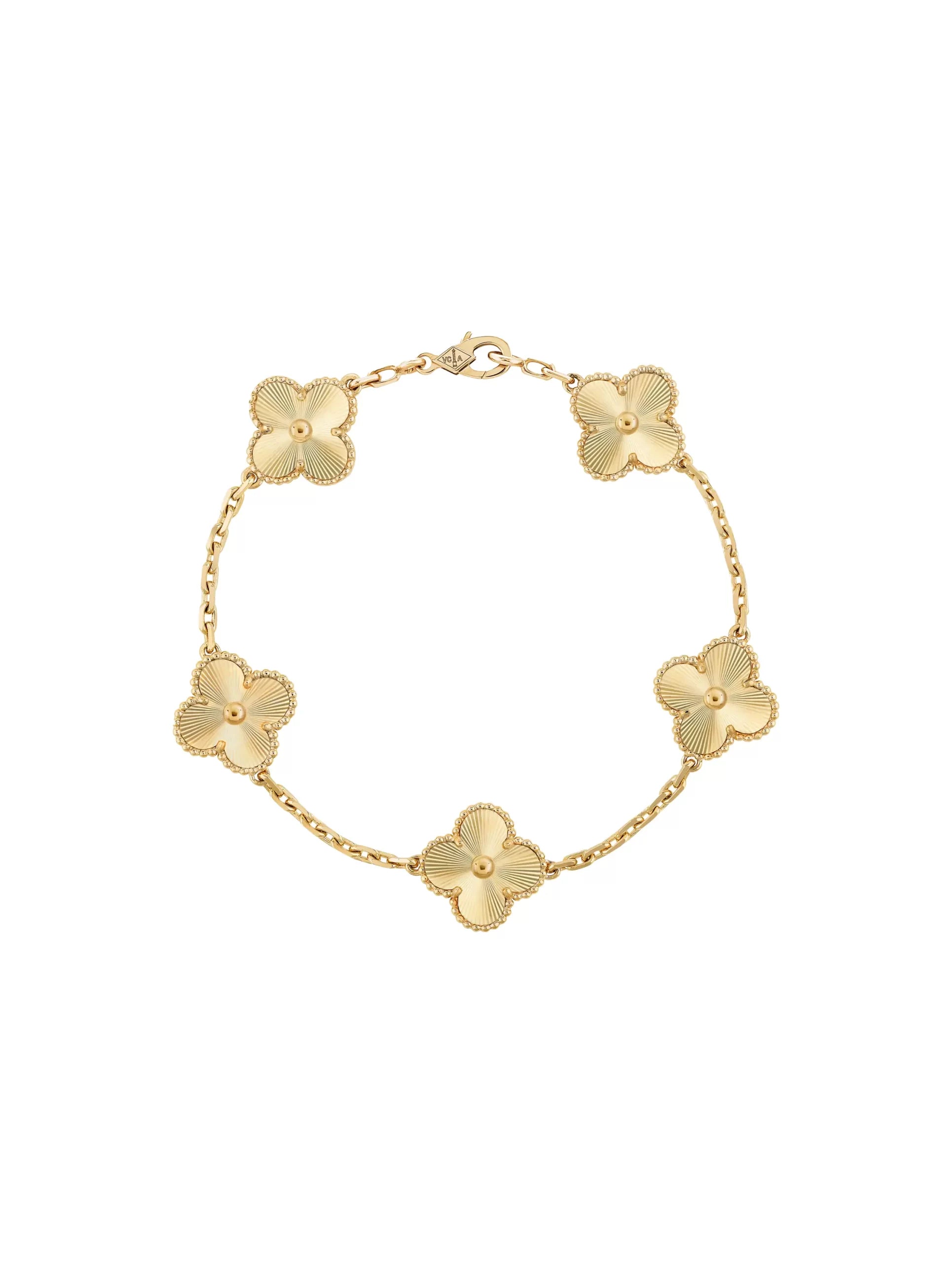 Van Cleef And Arpels Vintage Alhambra Bracelet VCARP3JK00