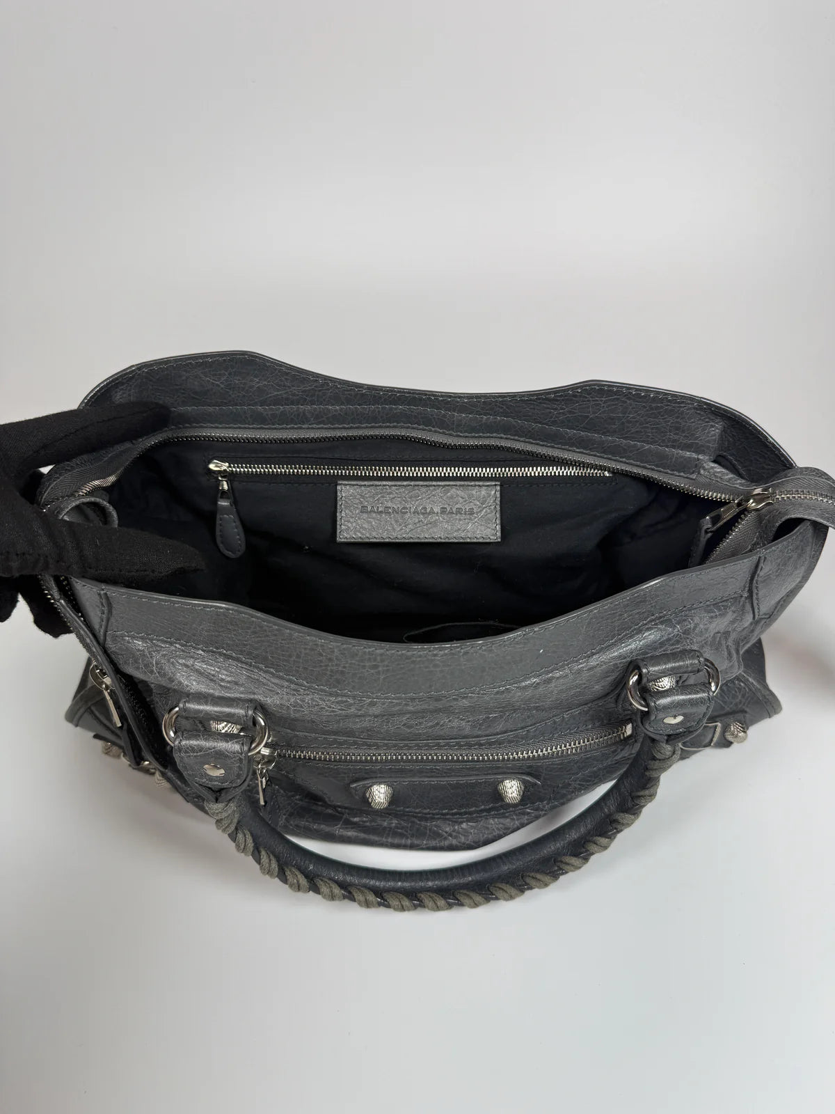 BALENCIAGA MEDIUM LE CITY BAG IN GREY LEATHER WITH SILVER HARDWARE
