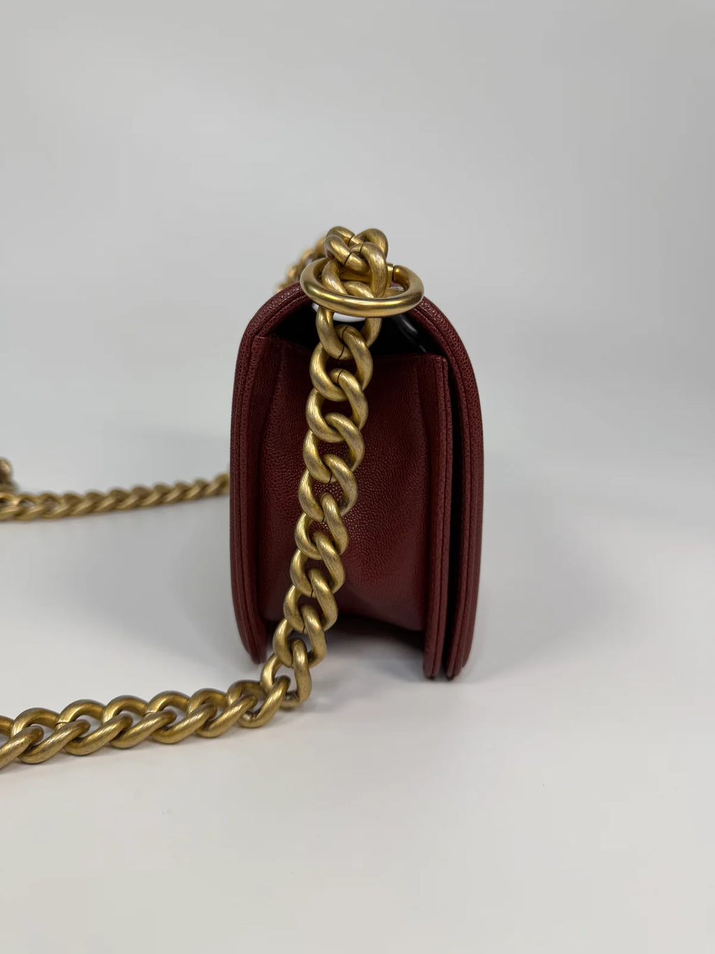 CHANEL SMALL LE BOY BAG IN BURGUNDY CAVIAR LEATHER WITH AGED GOLD HARDWARE