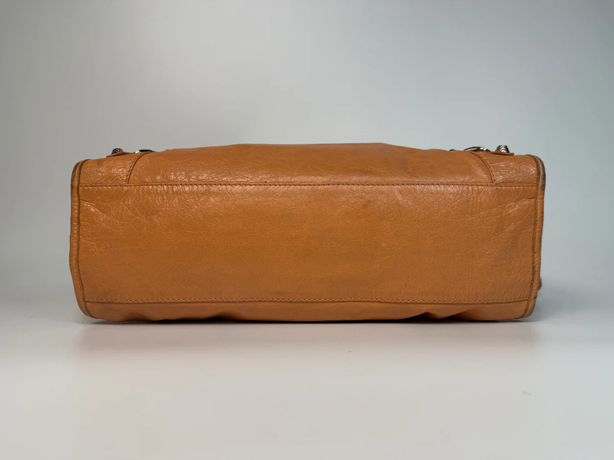 BALENCIAGA MEDIUM LE CITY BAG IN PEACH LEATHER WITH GOLD HARDWARE