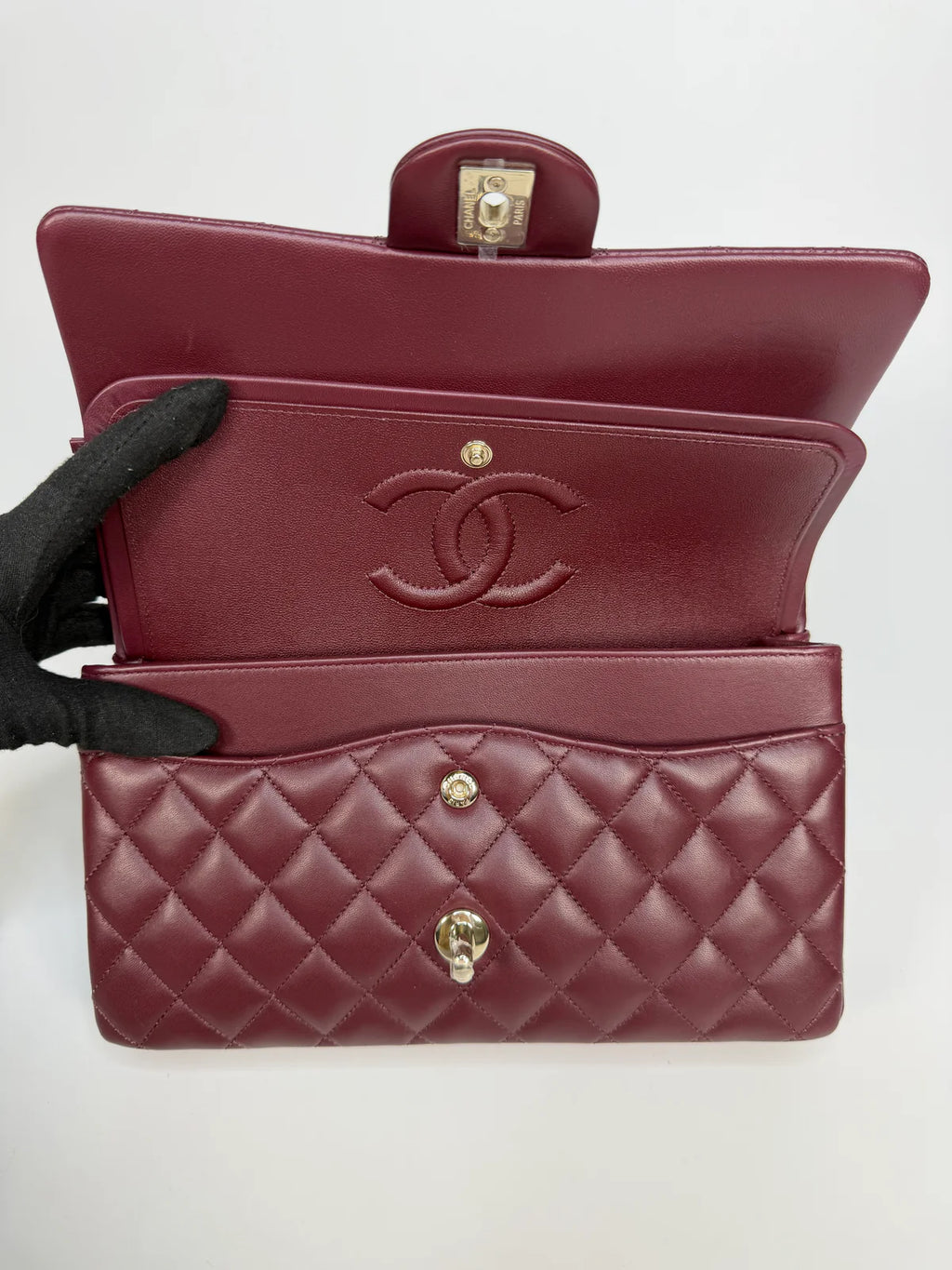 CHANEL MEDIUM CLASSIC DOUBLE FLAP BURGUNDY LAMBSKIN LEATHER WITH PALE GOLD HARDWARE
