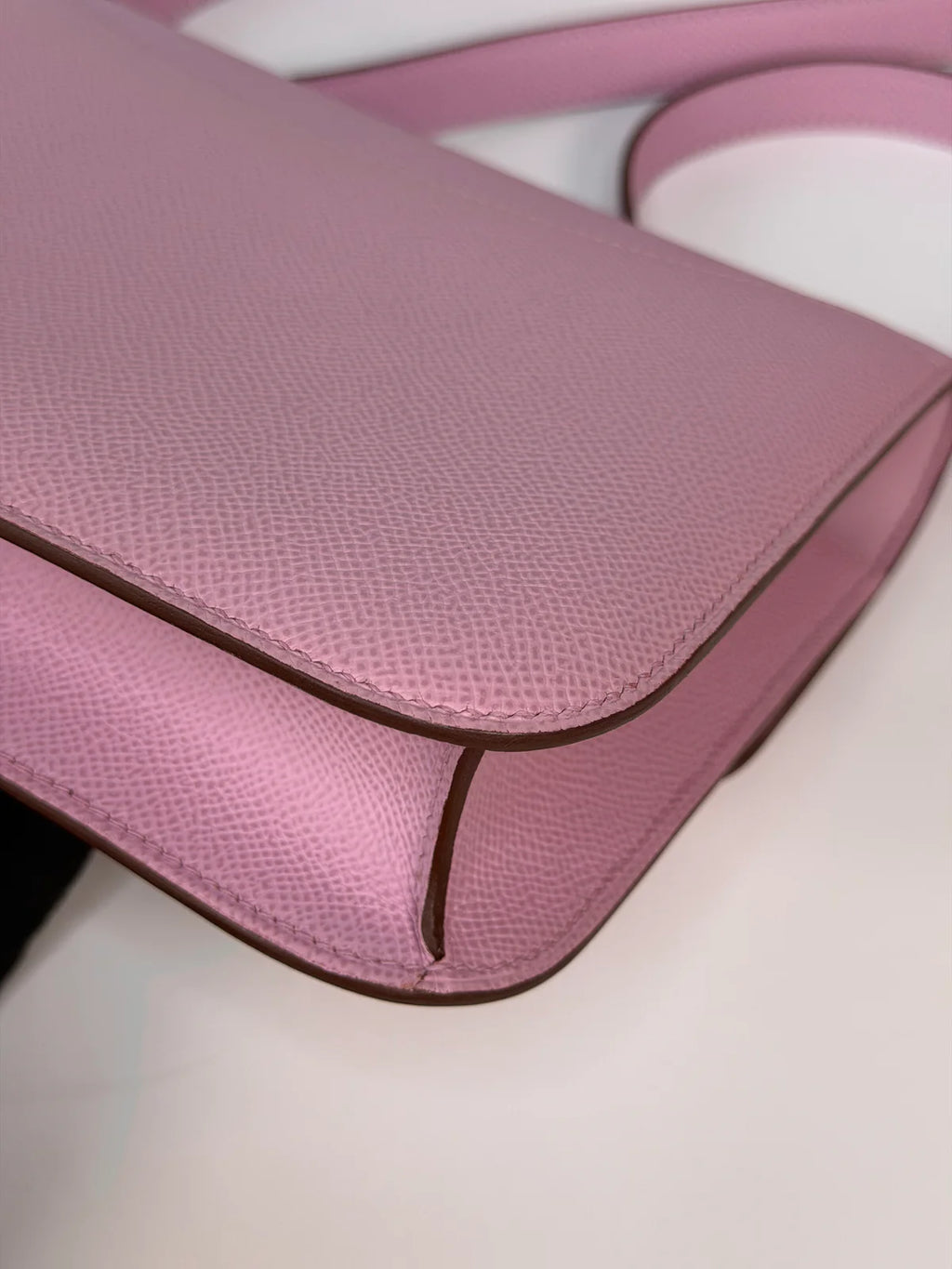 HERMÈS CONSTANCE 22 IN MAUVE SYLVESTER EPSOM LEATHER WITH GOLD HARDWARE