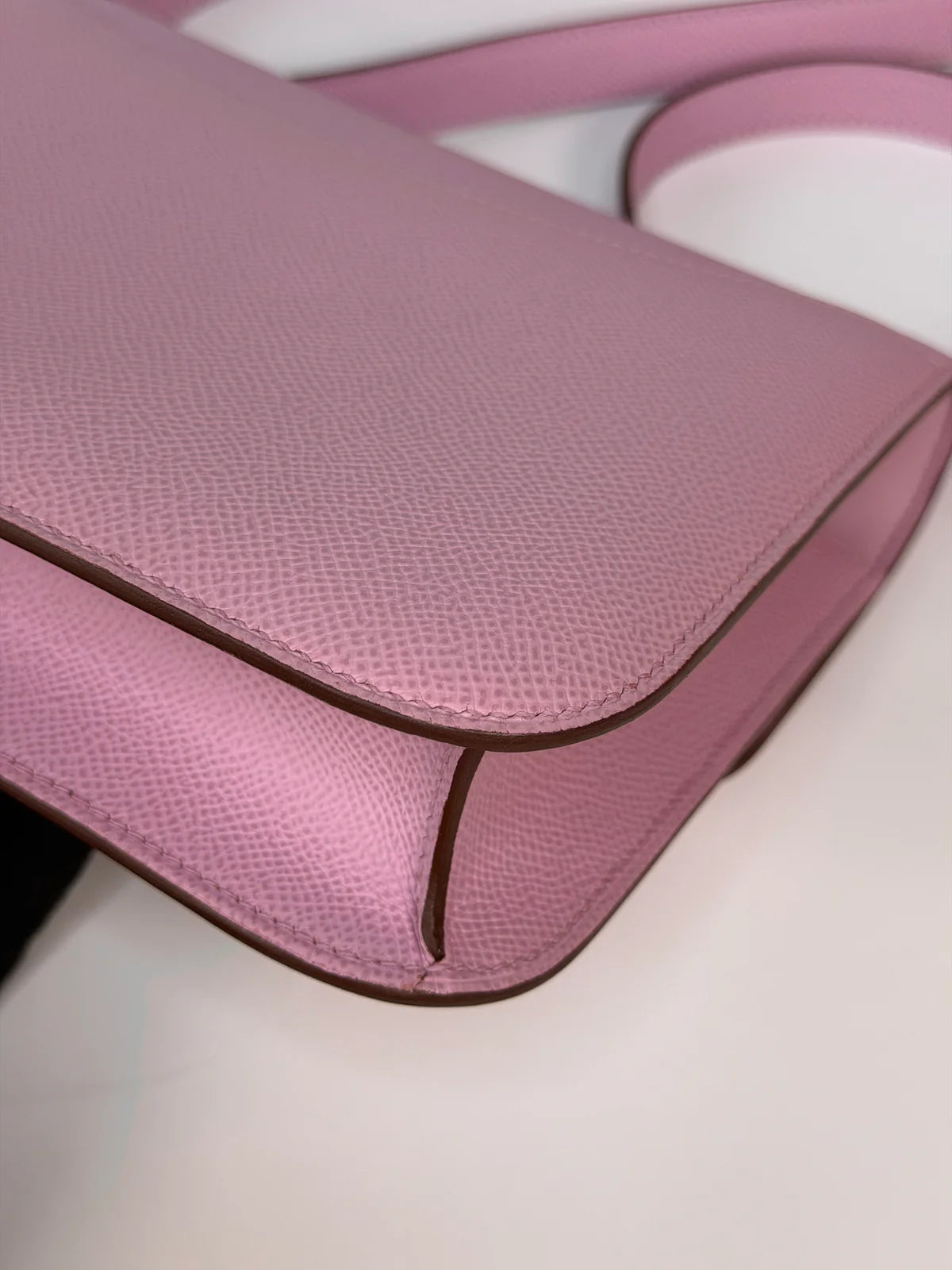 HERMÈS CONSTANCE 22 IN MAUVE SYLVESTER EPSOM LEATHER WITH GOLD HARDWARE